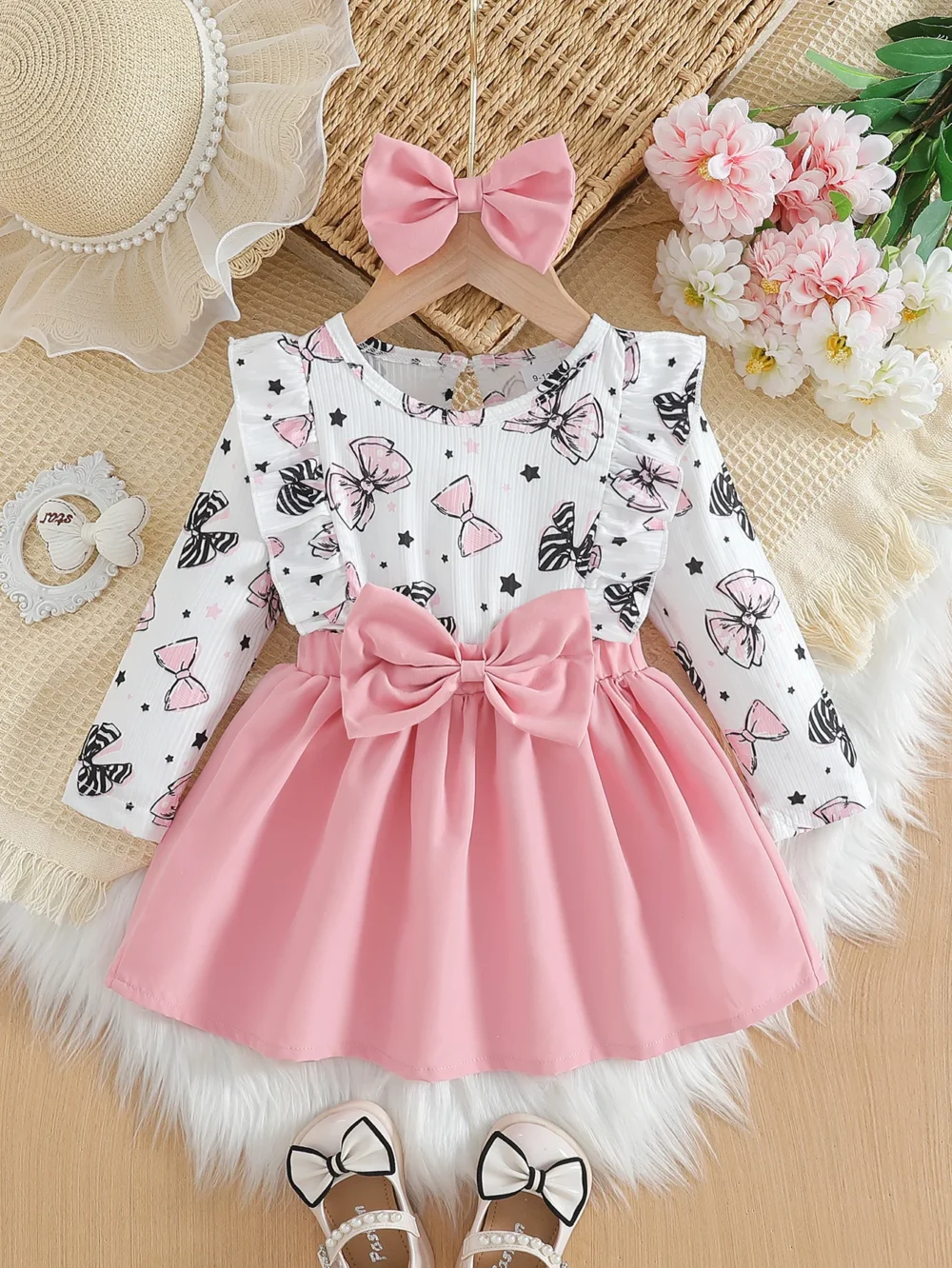 Baby girl cute cartoon bow pattern in spring and autumn, round neck long sleeved ruffle edge fake two-piece spliced dress and he